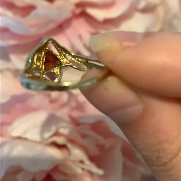 Ring - Solid 10K Gold, Genuine Garnet & Diamonds - Picture 5 of 6